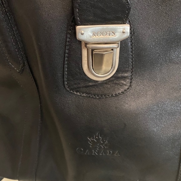 Roots Canada Black Genuine Leather Duffle Bag - Picture 8 of 13
